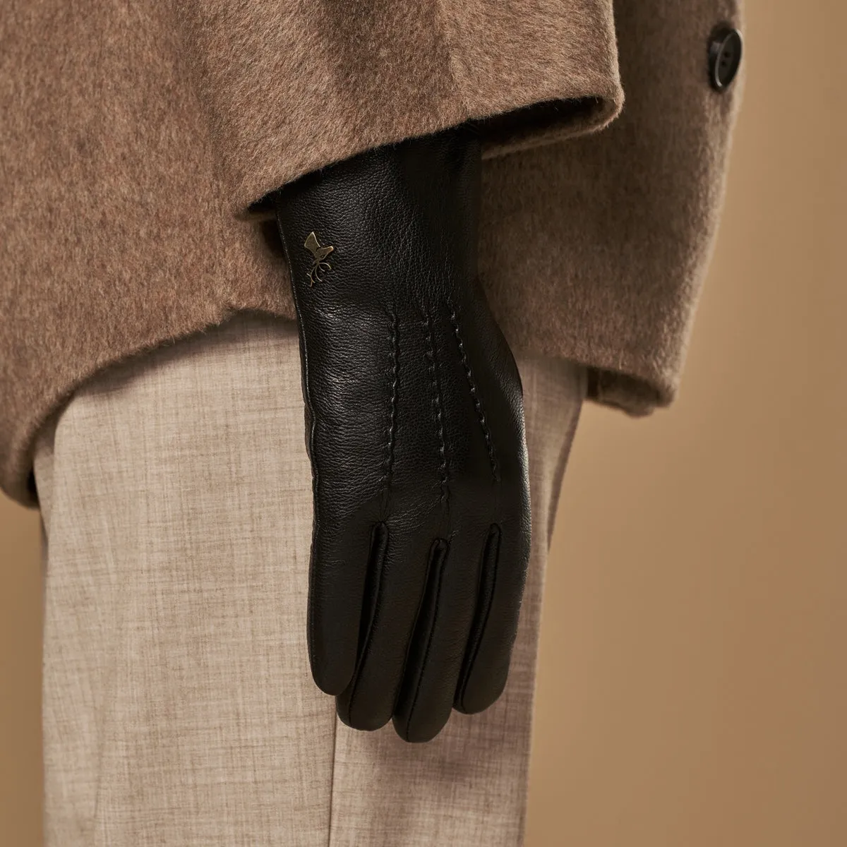 Alessandra (black) - goatskin leather gloves with lambswool lining & touchscreen feature