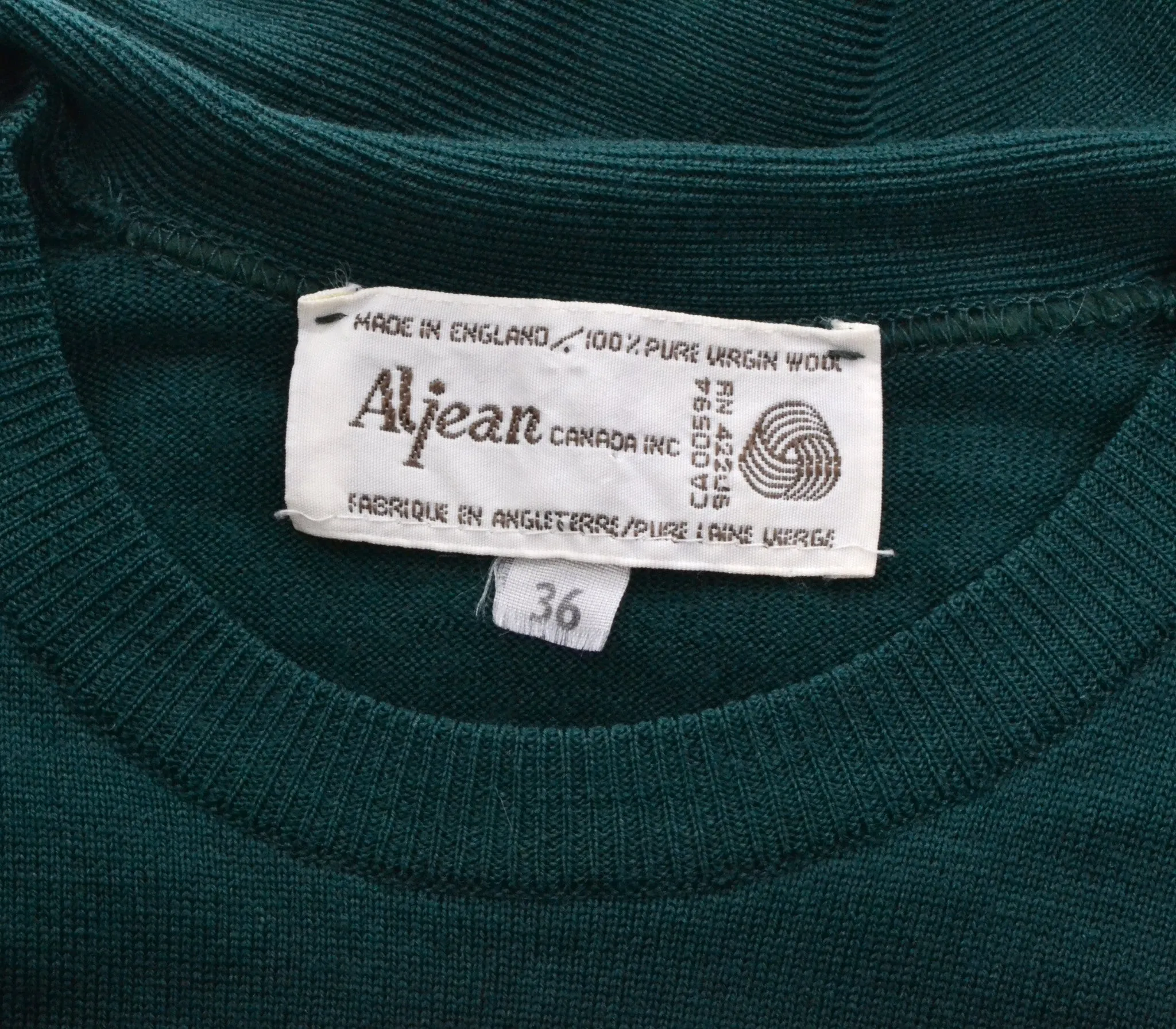 Aljean Canada Fine Green Wool Vintage Sweater With Attached Scarf