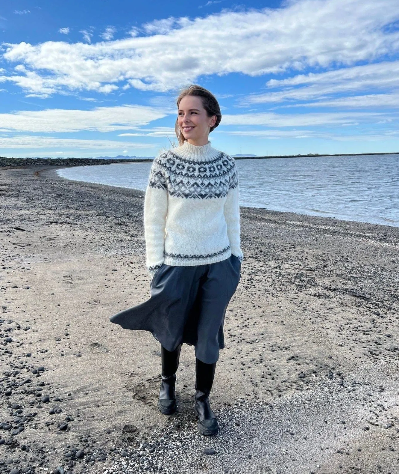 Gjöf - Free Icelandic Sweater Knitting pattern Download