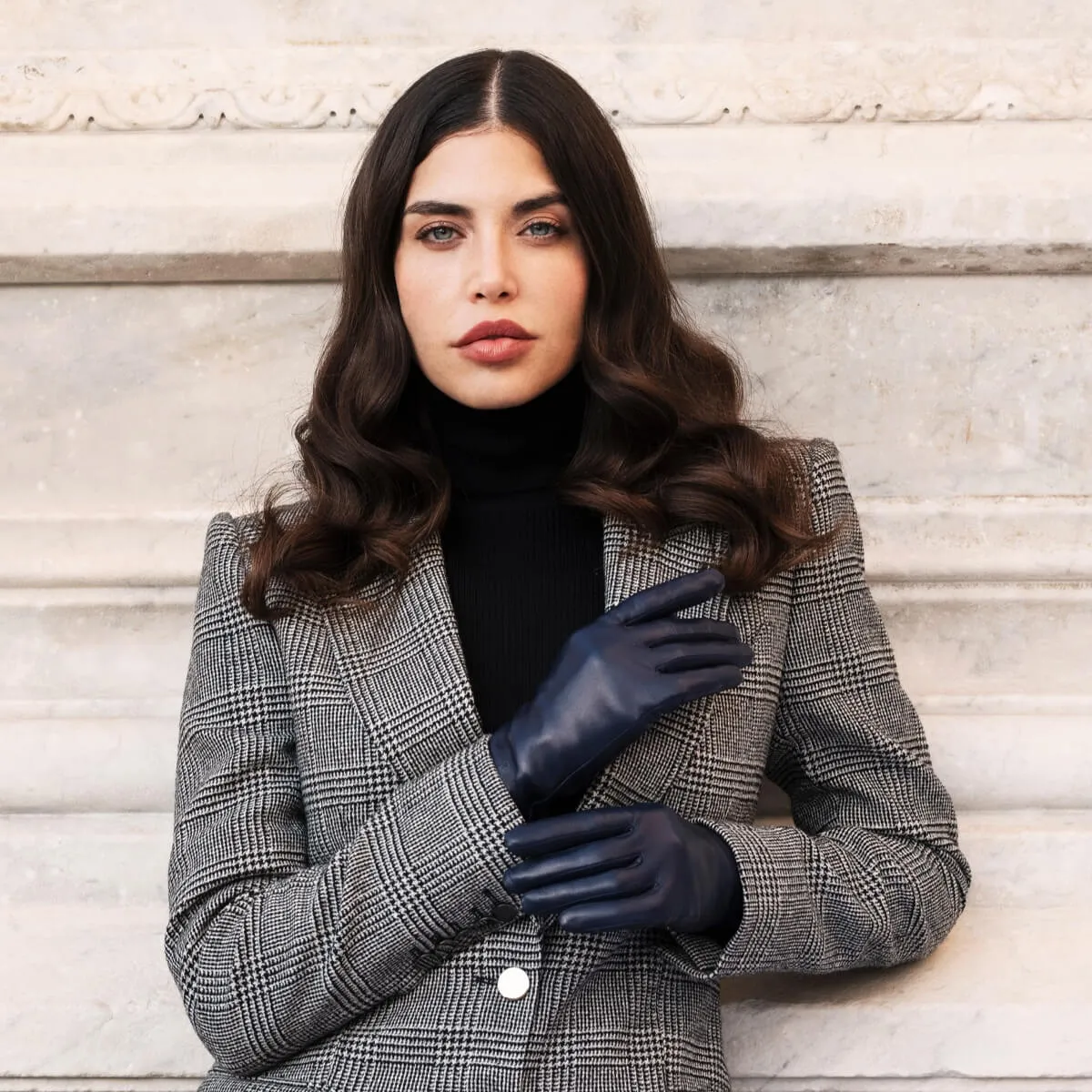 Isabella (navy) - Italian lambskin leather gloves with cashmere lining