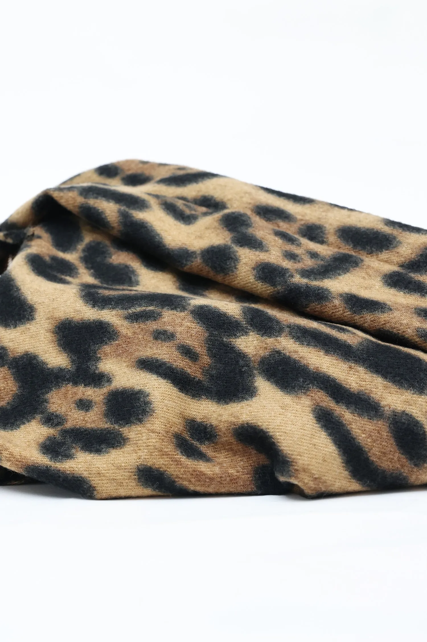 LEOPARD PRINT FRINGED SCARF-BROWN