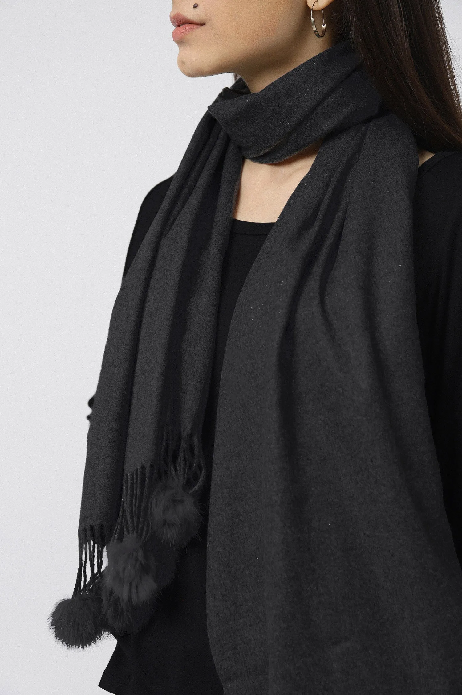 POM POM WRAP-BLACK